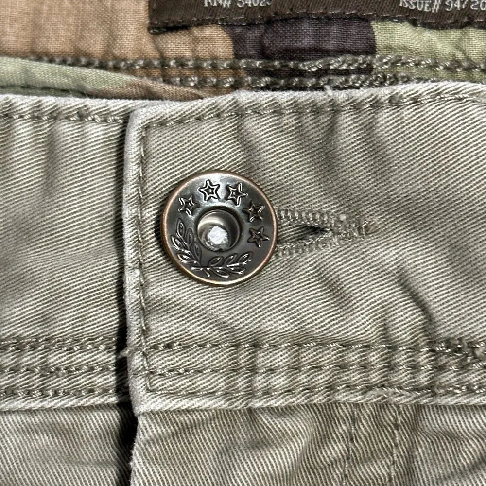 Vintage Y2K Old Navy Army Green Cargo Shorts Loose Men’s Size 36 - Picture 11 of 13